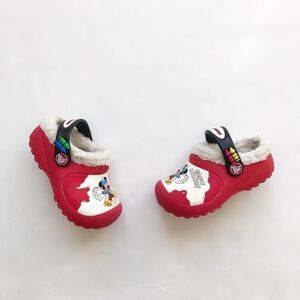 Crocs Mickey fuzzy lined clog sandal VGUC size 5/6